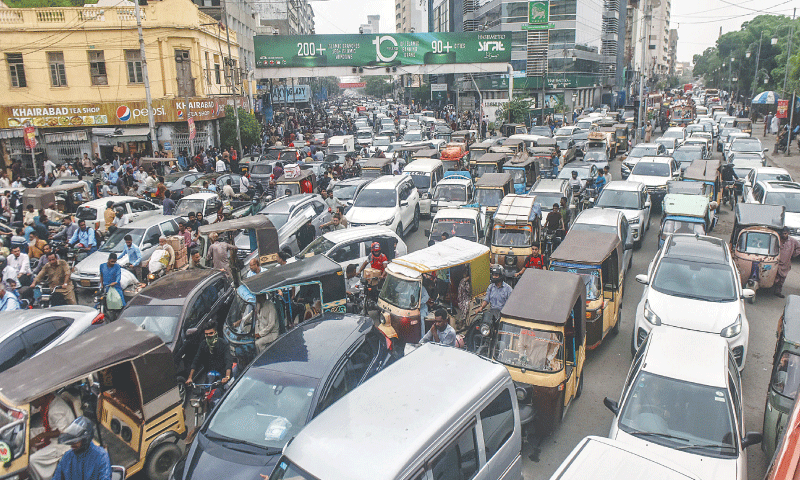 آئی آئی چندریگر روڈ پر ٹریفک جام—تصویر: وائٹ اسٹار