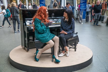 Amiss Tori sitting at the piano with Claudia Winkleman.