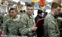 us soldiers eating