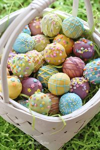 Skinny Easter Egg Cake Balls - A fun Easter dessert idea, display them in a basket or give them away as gifts.