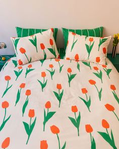 Dusen Dusen Tulip Duvet Set. Duvet cover in cream with red and green Tulip print. 100% cotton sateen Maximalism, Tulip Decor, Dusen Dusen, King Duvet Set, Tulip Print, Objet Design, Twin Duvet, King Duvet, Queen Duvet