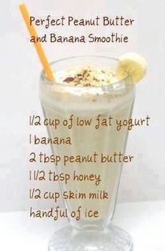 kids  .skip yogurt, add protein powder, use almond milk .... maybe add cocoa powder? Resep Juice, Preworkout Snack, Low Fat Yogurt, Workout Snacks, Makanan Diet, Breakfast Smoothies