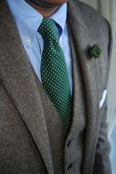 Love the tie Gentleman Mode, Light Blue Dress Shirt, Wool Waistcoat, Look Man, Light Blue Dresses, Tweed Suits, Herren Outfit, Blue Shirt Dress