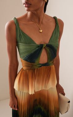 Grecian Aesthetic, Gala Gonzalez, Mode Chic, Guest Outfit, Mode Style