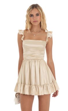 Aldina Fit and Flare Dress in Champagne | LUCY IN THE SKY Mitzvah Dresses, Semi Dresses, Cute Formal Dresses, School Dance Dresses, Rush Dresses, Cute Homecoming Dresses, Banquet Dresses, Preppy Dresses, Looks Party