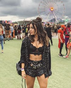 Look Lollapalooza, Rave Outfit Ideas, Looks Lollapalooza, Coachella Inspired Outfits, Festival Outfit Inspo, Outfits Para Festival, Festival Make Up, Outfit Rave, Festival Outfit Inspiration