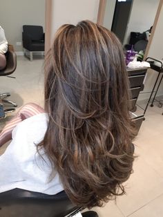 Haircut Lots Of Layers, Stronger Hair, Hair Streaks, Hairstyles For Layered Hair, Healthier Hair