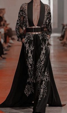 Mode Kpop, Elegantes Outfit, 여자 패션, Fantasy Clothing, Fantasy Fashion, Mode Inspiration, Character Outfits, Looks Vintage, Mode Outfits