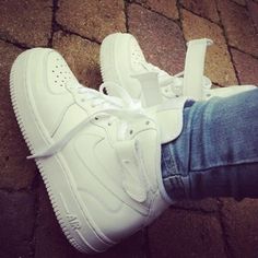 Shoes: nike, trainers, white, tick, laces, nike shoes, sportswear, nike air, white sneakers, nike high tops, nike air force 1, teenagers, tumblr shoes, ones, nike air force 1, cute, my white air force ones - Wheretoget Nike Free Runs, Tenis Vans, Nike Air Force 1 High, Nike Free Shoes, Nike Shoes Outlet, Shoes Outlet