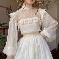 Royal Princess Dress, Fairy Woman, Long Sleeve Tulle Dress, Lace Lanterns, Dress Fairy, Stil Retro, Gatsby Dress, Pakaian Feminin, Old Fashion Dresses