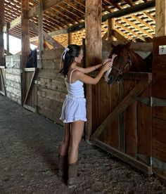 Mall Of America Outfit, Coastal Cowgirl Lifestyle, Coastal Country Aesthetic, Soft Country Aesthetic Outfit, Black Cowboy Hat Outfit Woman, Woodsy Outfit, Coquette Country, Farm Outfits, Coast Cowgirl