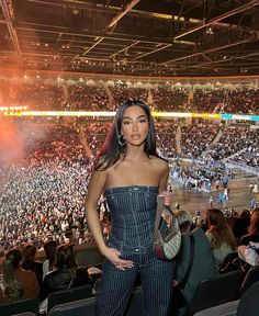 Celebrities At Concerts, Two Piece Outfits Concert, Utopia Concert Outfit, Sza Aesthetic Outfits Concert, It’s All A Blur Tour Outfits, Its All A Blur Tour Outfit, Sza Concert Pics, Baddie Concert Outfits Summer, Aventura Concert Outfit Ideas