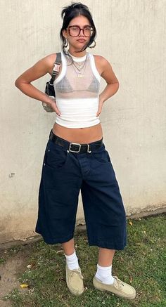 Trending Clothes 2024, Lee Sara The Glory Outfit, Btv Outfits, Outfit Pics No Face, Cute Rainy Day Outfit Summer, Small Chest Outfits, New York Summer Outfits Street Style, Masc Femme Fashion, Yk2 Fashion