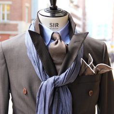 Suit and tie fixation Brown And Blue, Elegant Man, Bespoke Tailoring, Dapper Men, Suit Style, Winter Colors