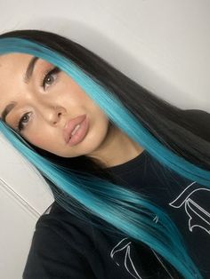 Mecha Frontal, E Girl Hair, Hair Color Underneath, Cute Hair Colors, Blue Valentine, Hair Color Streaks, Hair Streaks, Pretty Hair Color, Front Hair Styles