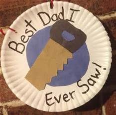 a paper plate that says, best dad ever saw