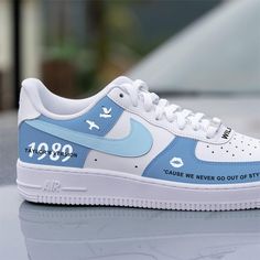 Custom Taylor's Nike Air Force 1 Shoes Blue – unitecustom Taylor Swift Shoes, Nike Air Force 1 Shoes, Boty Nike, Air Force 1 Shoes, Taylor Swift Fan Club, Taylor Swift Cute, Pretty Shoes Sneakers, Preppy Shoes, Estilo Taylor Swift