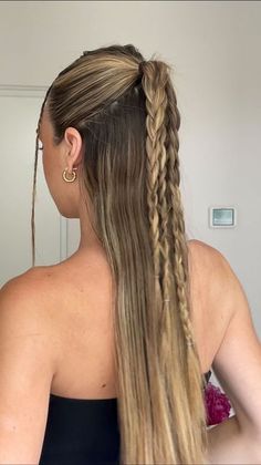 Hair Inspo Festival, Slick Back 2 Braids, Cute Hairstyles Out Of Your Face, Concert Hairstyles Ideas, Cute Simple Summer Hairstyles, Hairstyles For Festivals Summer, Slick Back Hairstyles Half Up Half Down, Hairstyles Thick Hair Long, Braid Hairstyles For White Women