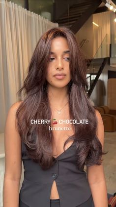 Red Hair With Dark Skin, Brown Cherry Red Hair, Hair Color Inspo For Brown Skin, Brunette Red Undertones, Cherry Cola Hair On Brown Skin, Dark Brown Mahogany Hair, Cherry Brown Red Hair, Brown Hair With A Hint Of Red, Chocolate Brown Hair Indian Skin