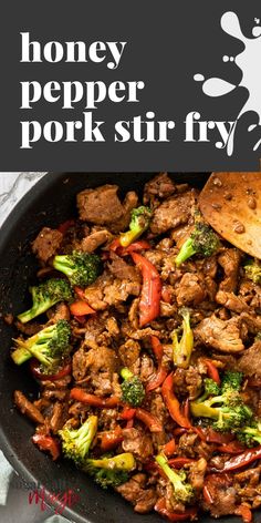 Close up of pork stir fry and vegetables in a black saucepan. Pork Pieces Recipes, Stir Fry Pork, Pork Fillet Recipes, Pork Stir Fry Recipes, Pepper Pork, Stir Fry Recipes Healthy, Simple Marinade, Wok Recipes