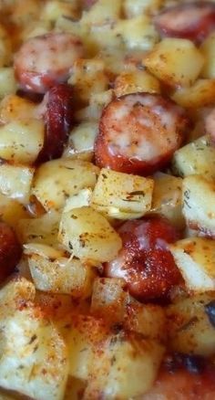 Oven Roasted Smoked Sausage Potatoes Recipe ~ easy, simple and delicious Smoked Sausage Potatoes, Smoked Sausage And Potato Recipe, Resep Koktail, Food Alternatives, Smoked Sausage Recipes, Potato Dinner, Sausage Dishes, Easy Potato Recipes, Sausage Potatoes