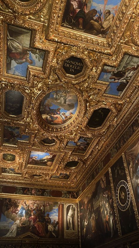 Venice palace doges palace at marks square Venezia Italy trip baroque renaissance Italian aesthetic 🇮🇹 Gold Palace Aesthetic, Venetian Carnival Aesthetic, Vampire Palace, Italy Venice Aesthetic, Italy Dark Aesthetic, Venetian Aesthetic, 1600s Aesthetic, Opulence Aesthetic, Italian Palace