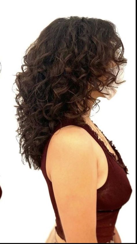 Haircuts For Thick Curly Hair, Shoulder Length Hair With Bangs, Long Curly Haircuts, Natural Curly Hair Cuts, Layered Curly Hair, Wavy Bob Hairstyles, Curly Hair Photos, Wavy Haircuts, Medium Curly Hair Styles