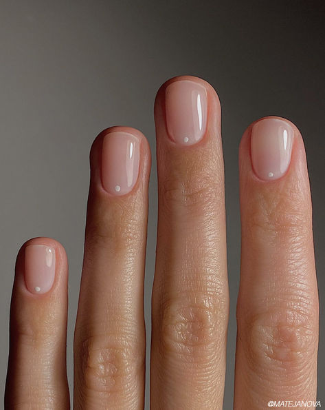 Soap Nails Are The New Low-Maintenance Manicure of 2024 - Bangstyle - House of Hair Inspiration Summer Nails Neutral Classy, Neutral Shimmer Nails, Soap Nails, American Manicure, Natural Nails Manicure, New Nail Trends, Milky Nails, Subtle Nails, Finger Nails