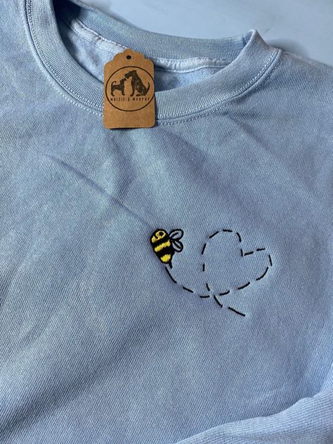 Bumblebee Heart Sweatshirt- cute embroidered sweatshirt for animal lovers. Bee with love heart trail cute unisex sweatshirt Valentines gift Embroidered Shirt For Boyfriend, Embroidery Design For Boyfriend, Cute Embroidery Design, Embroidery Designs For Boyfriend, Cute Embroidery Clothes, Cute Things To Embroider On Sweatshirts, Small Embroidery Designs On Tshirt, Love Embroidery Design, Embroidery Tshirt Designs