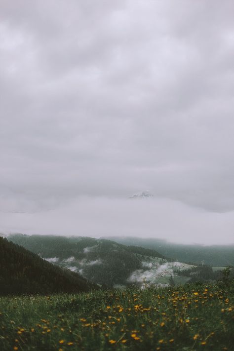 Nature, Cloudy Day Wallpaper, Cloudy Day Aesthetic, Cloudy Day Photography, Cloudy Photography, Image Cloud, Cool Background, Rainy Sky, Mountain Aesthetic