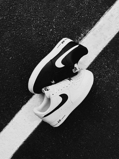 Nike Air Force 1 '07 AN20 in White/Black and Black/White #nike #airforce1 #af1 #nikeaf1 #sneakers #kicks #sneakerfreak #nikeairforce1 #nikeshoes #nikes #nikesportswear Black Nikes Aesthetic, Black And White Airforce 1s, Nike Air Force 1 Photography, Nike Black And White Wallpaper, Black And White Shoes Aesthetic, Af1 Wallpaper, Air Force Black And White, Af1 Black And White, Black And White Af1