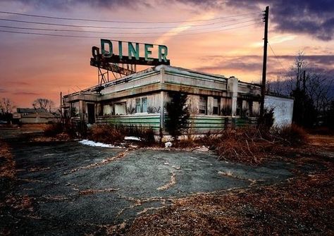 Ruins, Haunted Places, Abandoned Mansions, Abandoned Diner, Old Abandoned Buildings, Old Homes, Abandoned Property, Abandoned Buildings, The Chaos