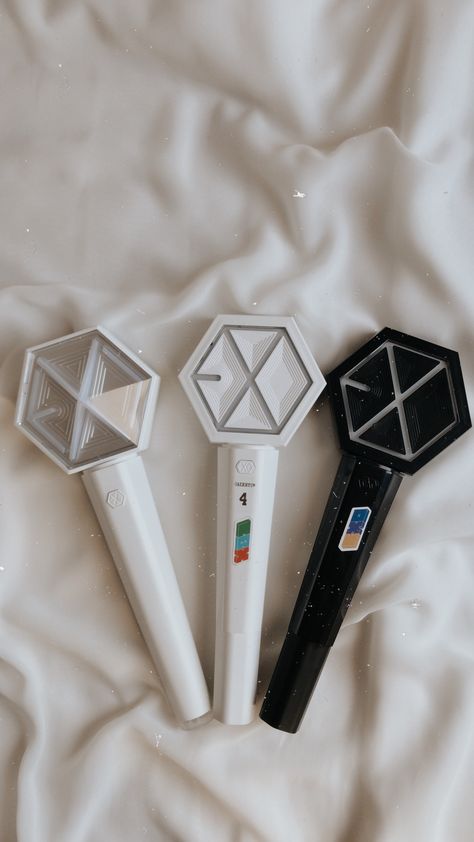 Exo Lightstick Wallpaper, Lightstick Exo, Exo Lightstick, Exo For Life, Exo Logo, Kpop Lightsticks, Exo Merch, Exo Album, Exo Concert