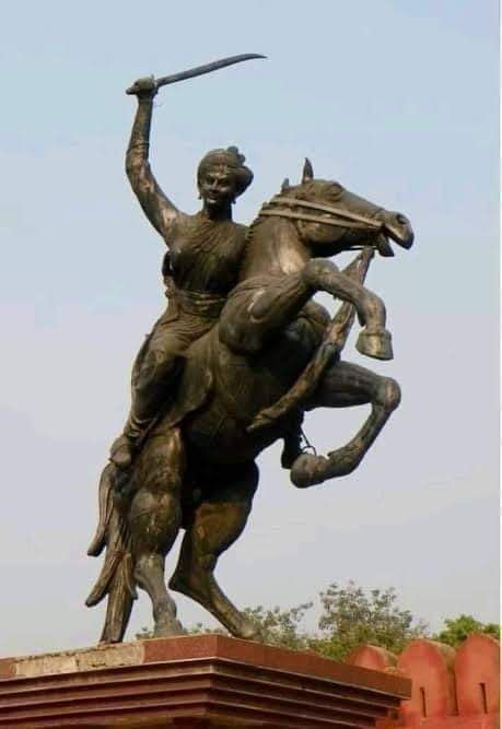 Jhalkari Bai Koli Freedom Fighters, Rani Of Jhansi, Desh Bhakti, Indian Freedom Fighters, Real Queens, Hot Images, Islamic Wallpaper, Women Names, In The Meantime