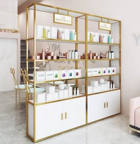 Hair Salon Display Cabinet, Spa Retail Display Ideas Visual Merchandising, Shelf Display Ideas Retail, Salon Display Shelves, Beauty Salon Display Ideas, Spa Display Shelves, Retail Display Cabinet, Shop Cabinet Design, Beauty Salon Essentials