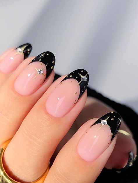 Love dark French tips? Here are 45 classic black French tip nails that will instantly elevate your basic manicure. Nail Tips, Nails With Gems, Black French Tip Nails, Black French Tip, French Tip Nail Designs, Tip Nails, Black French, Sparkle Nails, Short Acrylic Nails Designs