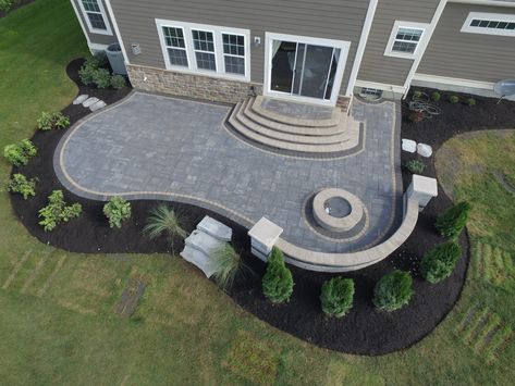 Pavers For Backyard Patio, Landscape Around Concrete Patio Backyard Ideas, Backyard Patio Designs With Steps, Stamped Patio Decorating Ideas, Front Patio Concrete Ideas, Patio Next To Fence, Modern Patio Landscaping, Curved Concrete Patio Shape, Porch To Patio Ideas