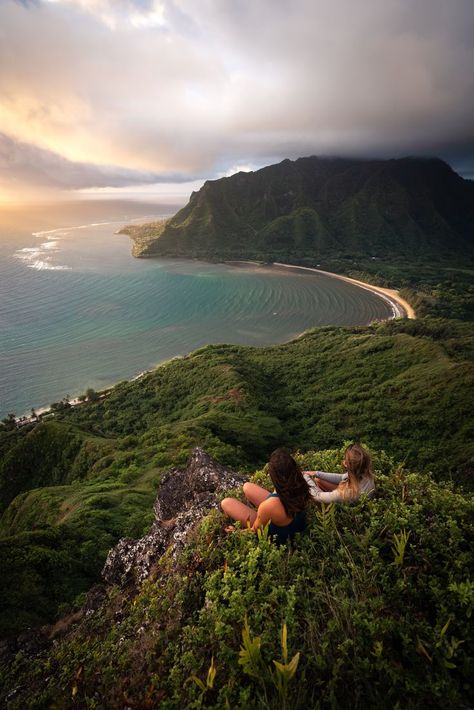 best oahu hikes Makua Beach, Oahu Hikes, Hawaii Activities, Hawaii Hikes, Volcanic Mountains, Oahu Vacation, Oahu Travel, Hawaii Pictures, Hawaii Life