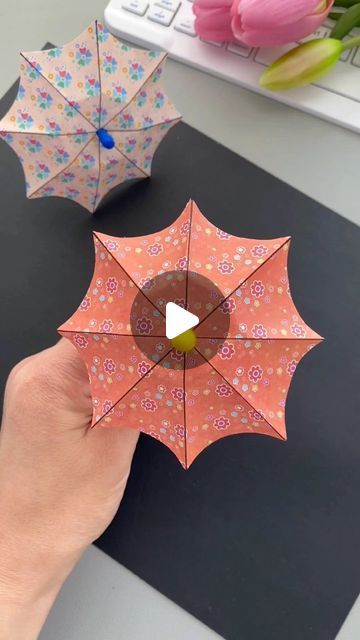 Paper Craft Umbrella, Diy Paper Umbrella How To Make, Sewing Paper Crafts, Umbrella Kids Craft, Cute Easy Paper Crafts Ideas, Umbrella Making Craft, Craft Ideas For Kids With Paper, How To Make Paper Craft, How To Make Umbrella With Paper