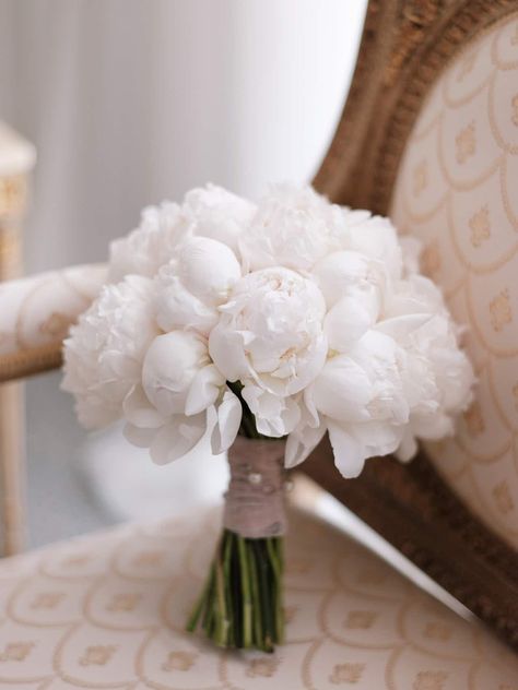 Wedding Flowers Bouquet Peonies, Peony Flower Wedding Bouquet, Peonies Wedding Bouquet White, All White Peony Bouquet, White Wedding Peonies, Wedding Bouquet White Peonies, Wedding Peony Bouquets, Wedding White Flowers Bouquet, Bridal Flowers Peonies