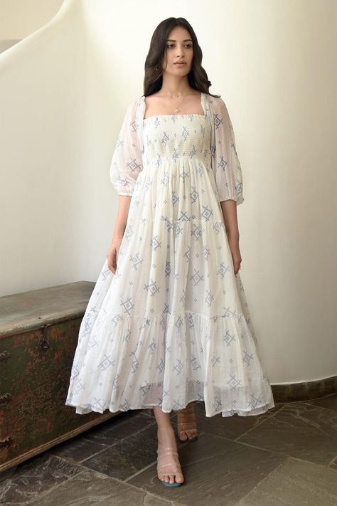 Frock Models, Cotton Dresses Online, Cotton Dress Pattern, White Frock, Simple Frock Design, Chiffon Frocks, Simple Frocks, Frock Fashion, Frock For Women