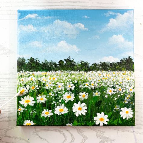 A painting of white daisy field with blue sky and fluffy clouds on green landscape Easy Acrylic Daisy Painting, Daisies Painting Easy, Natural Painting Easy, Drawing With Acrylic Paint Ideas, Paintings Of Nature Easy, Easy Flower Landscape Painting, Easy Landscape Canvas Painting, Easy Meadow Painting, Painting Landscape Acrylic Easy