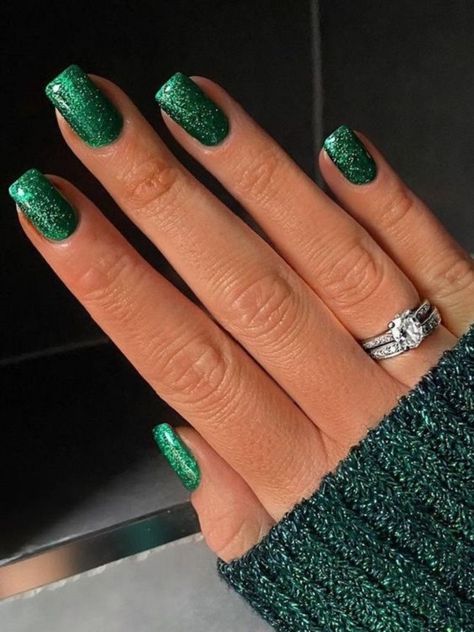 Christmas Gel Nails, Green Nail, Christmas Nail Colors, Nail Art Noel, Chistmas Nails, Christmas Nails Easy, Pretty Nail Designs, Cute Gel Nails, Bride Nails