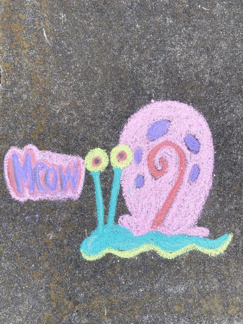 Spongebob inspired chalk art Chalk Ideas Spongebob, Spongebob Sidewalk Chalk, Simple Sidewalk Chalk Art, Blue Chalk Art, Chalk Art Step By Step, Spongebob Chalk Art Easy, Calk Drawing Ideas, Fun Chalk Drawings, Things To Draw In Chalk