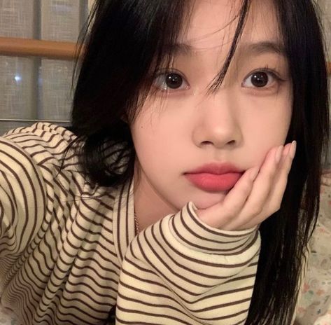 Uzzlang Makeup, Ulzzang Korea, Korean Photo, Haiwan Lucu, Korean Face, Girl Korea, Korean Aesthetic, Cute Eyes