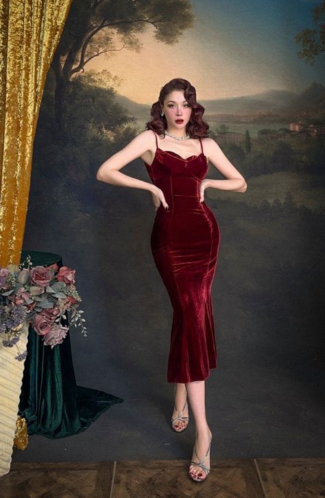 50s Inspired Formal Dresses, Women’s Fancy Dress, 50s Glam Outfit, Vintage Dinner Dress, 70s Fashion Dresses Classy, Vintage Casino Outfit, 50s Elegant Fashion, Red 50s Dress, Old Hollywood Prom Dresses Glamour