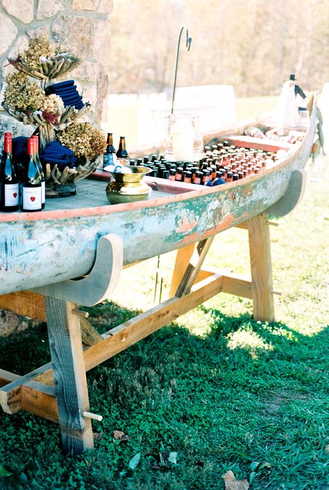 Wedding Canoe Drinks, Canoe Ice Cooler Wedding, Drink Canoe Wedding, Canoe Drink Station, Drink Trough Wedding, Canoe Wedding Decor, Canoe Cooler Wedding, Lakeside Bridal Shower Ideas, Canoe Drinks Wedding