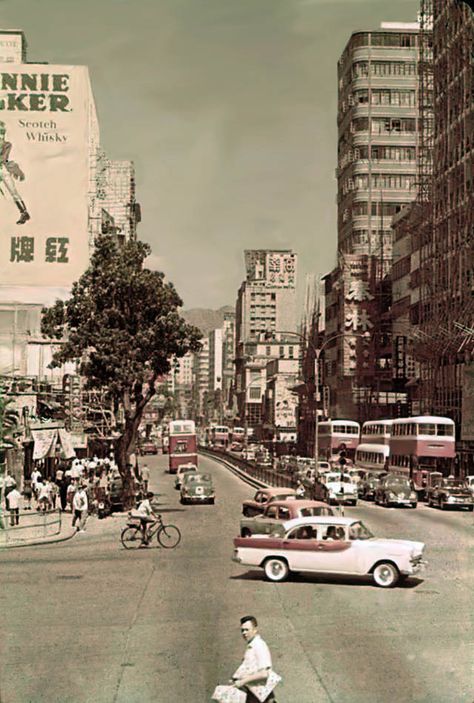 47 Beautiful Old Pictures Documented Street Scenes of Hong Kong in the 1960s 1960s Hong Kong, Old Hong Kong Aesthetic, History Of Hong Kong, British Hong Kong, China Hong Kong, Vintage Everyday, The Old Days, Historical Pictures, Street Scenes