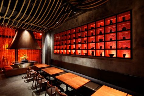 Kemuri Shanghai Restaurant / Prism Design © Nacasa & Partners Inc.”(Eiichi Kano) Shanghai Restaurant, Chinese Restaurant Interior, Chinese Restaurant Design, Chinese Bar, Chinese Style Interior, Japanese Restaurant Design, Bar Restaurant Design, Minimalist Dekor, Architecture Restaurant