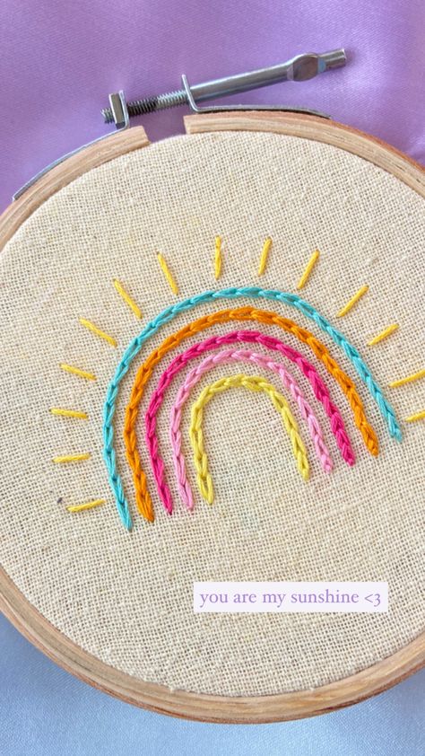 Embroidery Designs Rainbow, Rainbow Hand Embroidery, Fun Things To Embroider, Embroidery Inspiration Easy, 3 Inch Embroidery Pattern, Embroidery Rainbow Pattern, Rainbow Embroidery Design, Hand Embroidery Tshirt Ideas, Embroidery On Bags Ideas